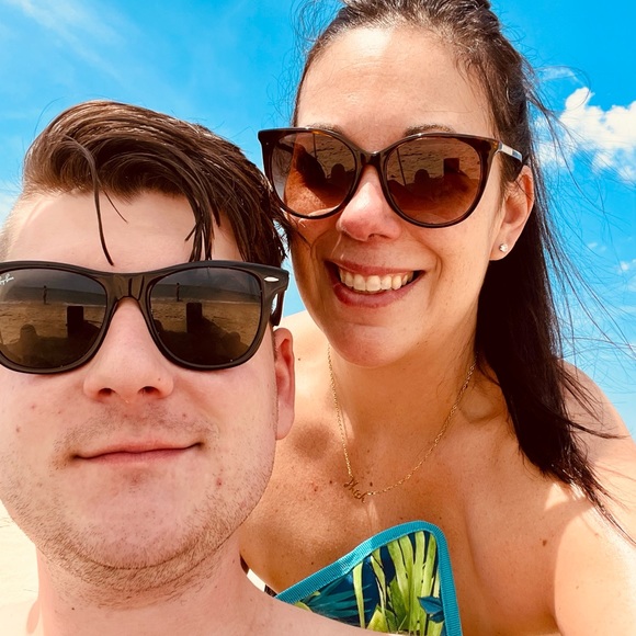 Meet your Posher, Stephanie - Picture 2 of 16